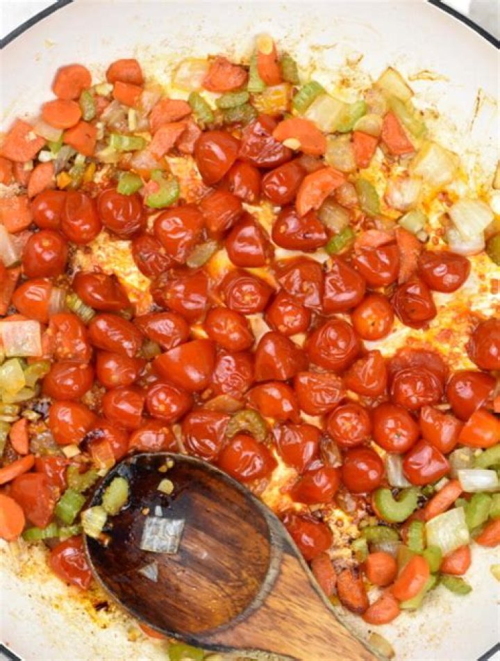 Can I eat cracked tomatoes