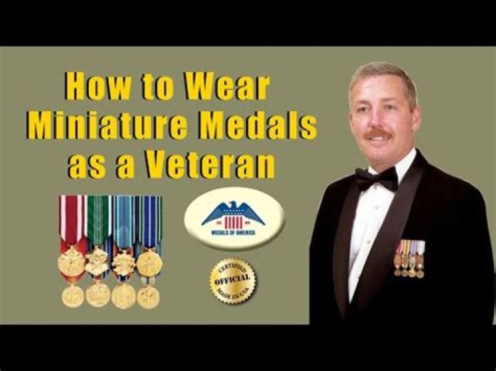 Can veterans wear their medals