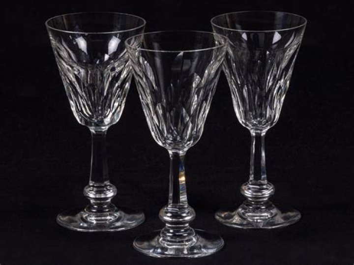 Does Baccarat crystal have lead