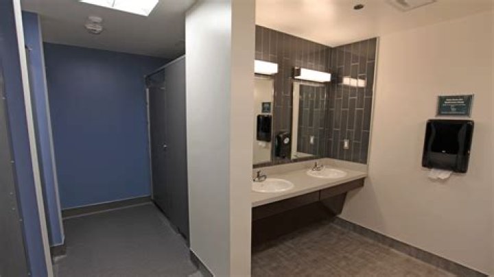 Does FSU have communal bathrooms