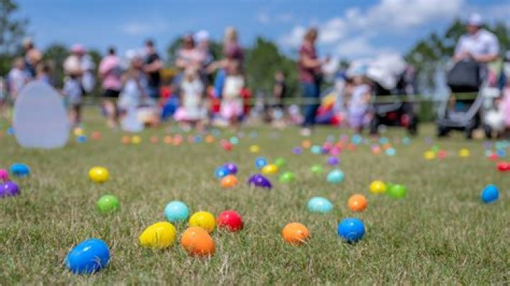 How do you do the Easter egg hunt