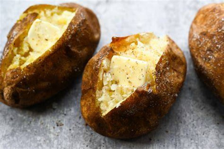 How Many Calories In A Baked Potato With Butter And Cheese