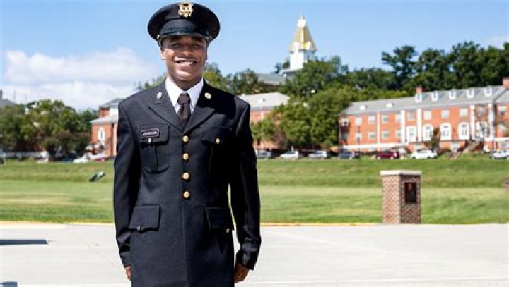 How many students attend Georgia Military College