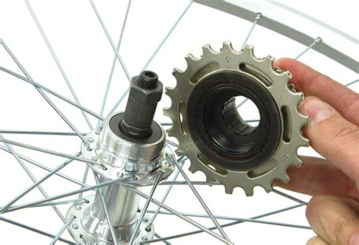 How To Remove Rear Sprocket From Bicycle Wheel