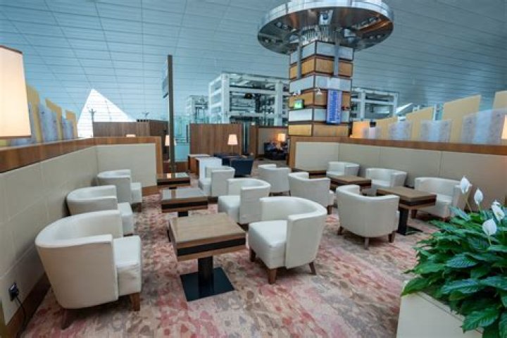 Is there a BA lounge at Ibiza airport