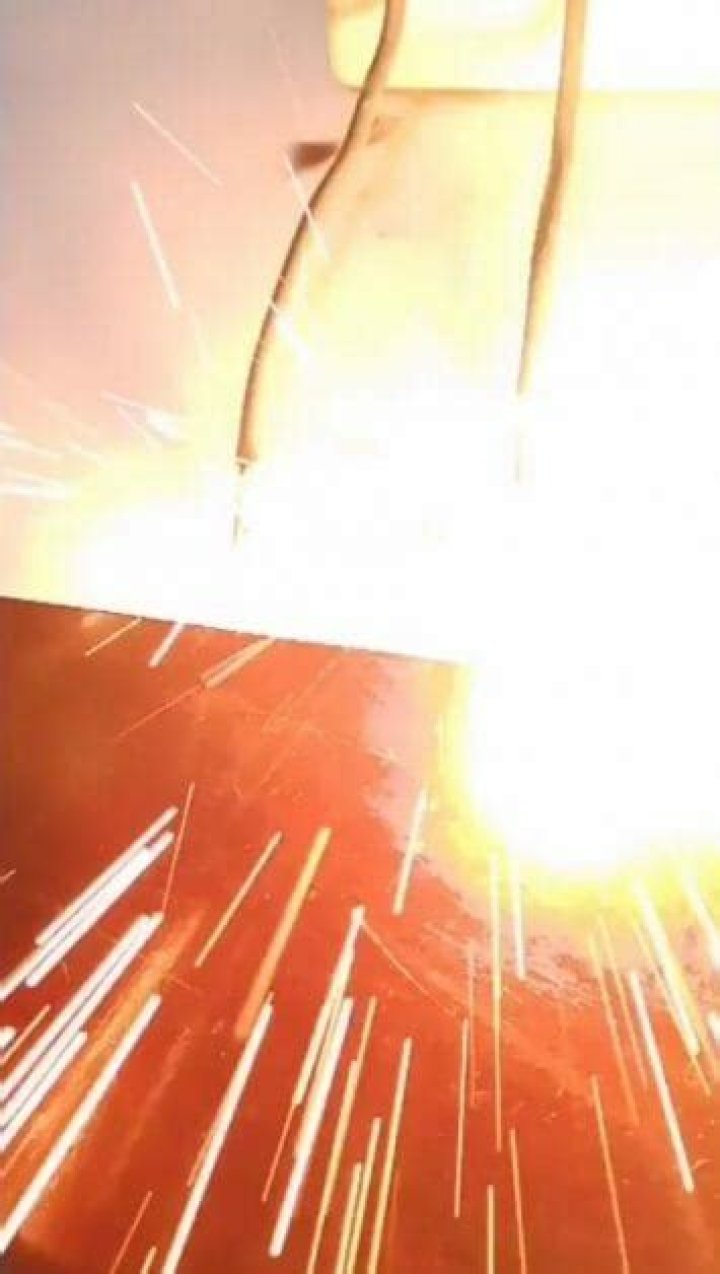 What happens if you connect white wire to black wire