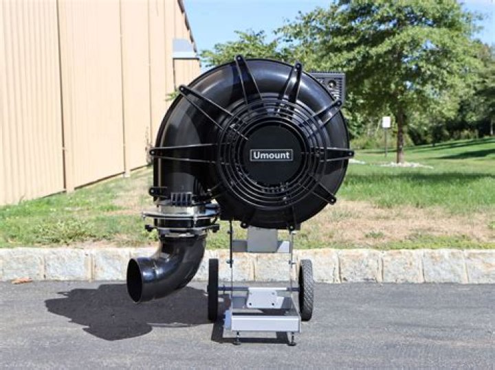 What is the ratio of gas to oil for a leaf blower