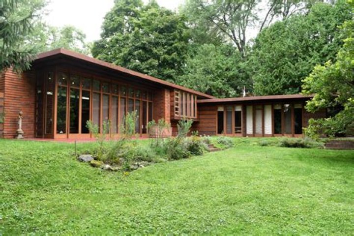 Where are all the Frank Lloyd Wright homes