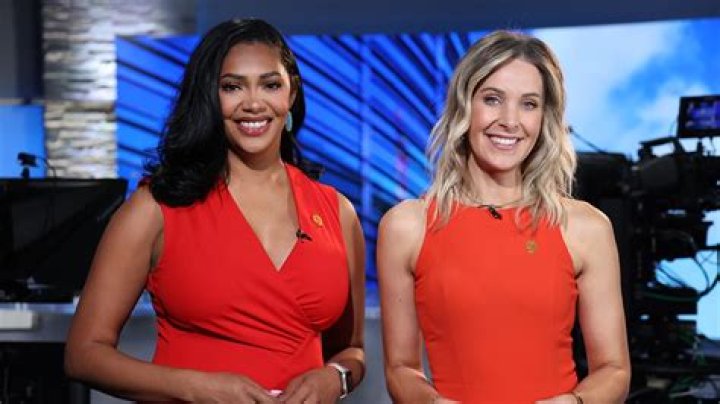 Who are the newscasters on Channel 9