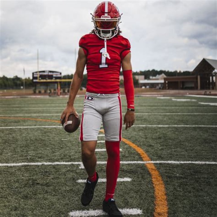 Why Do Football Players Wear Tights
